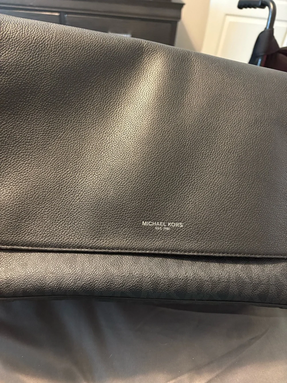Bag-Men’s Black Michael Kors’s messengers Bag MK bag with signature logo print.